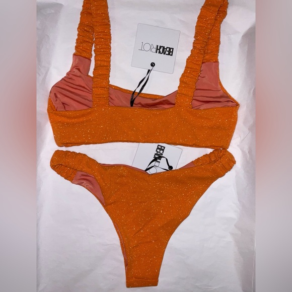 Beach Riot Swim - Picture 2 of 6